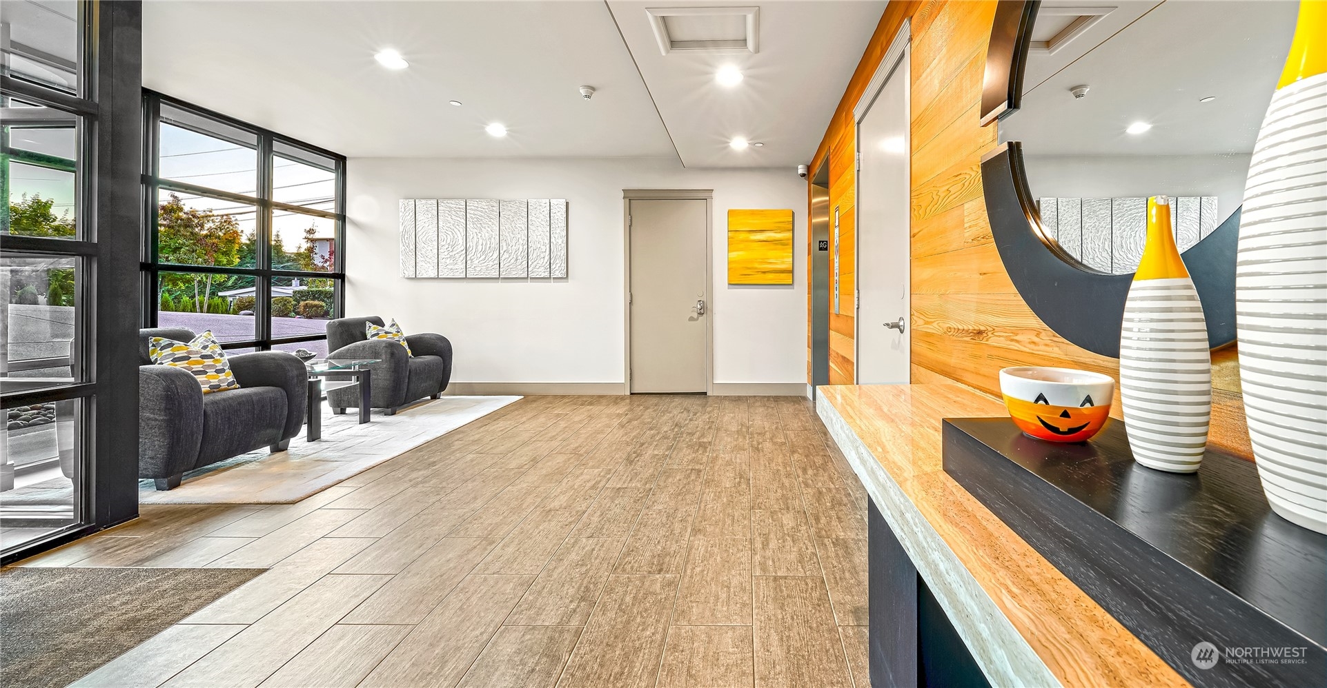 302 5th Avenue Unit: 201