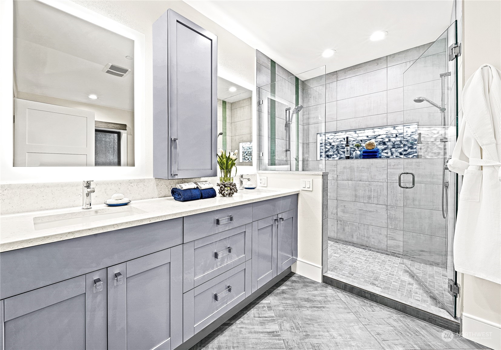 302 5th Avenue Unit: 201