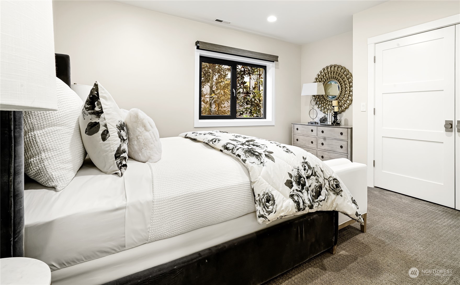 302 5th Avenue Unit: 201