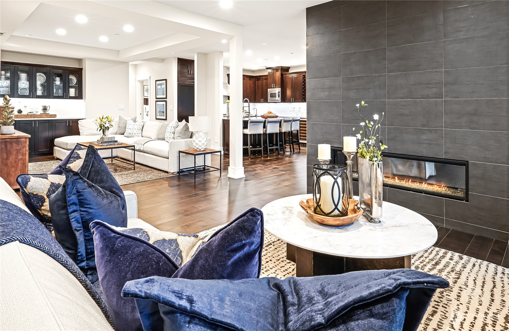 302 5th Avenue Unit: 201
