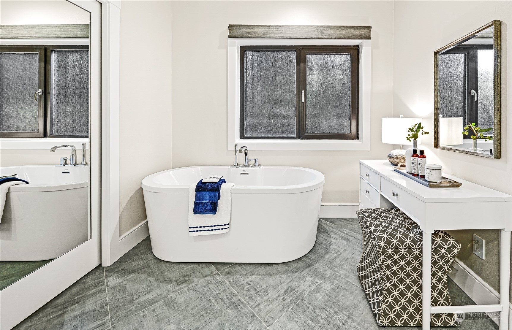 302 5th Avenue Unit: 201
