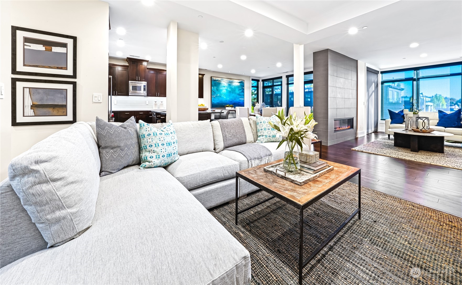 302 5th Avenue Unit: 201