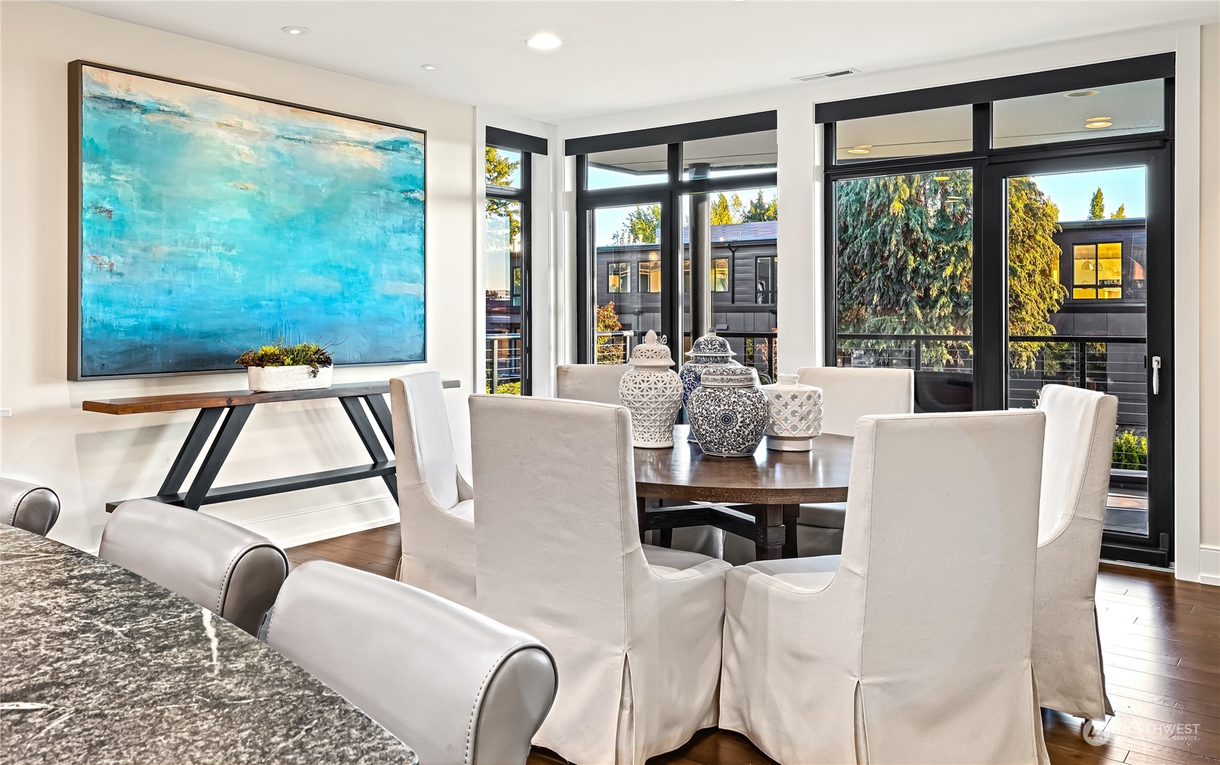 302 5th Avenue Unit: 201