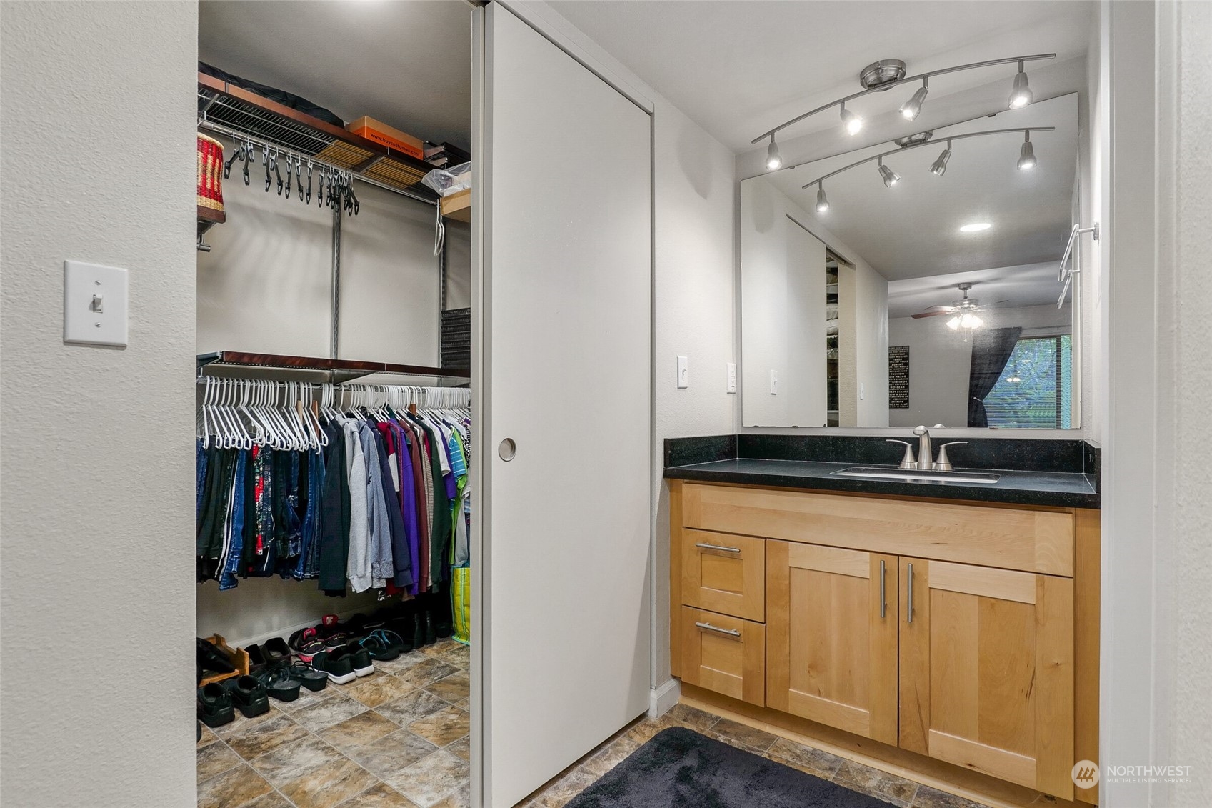 11506 NE 128th Street Unit: 22