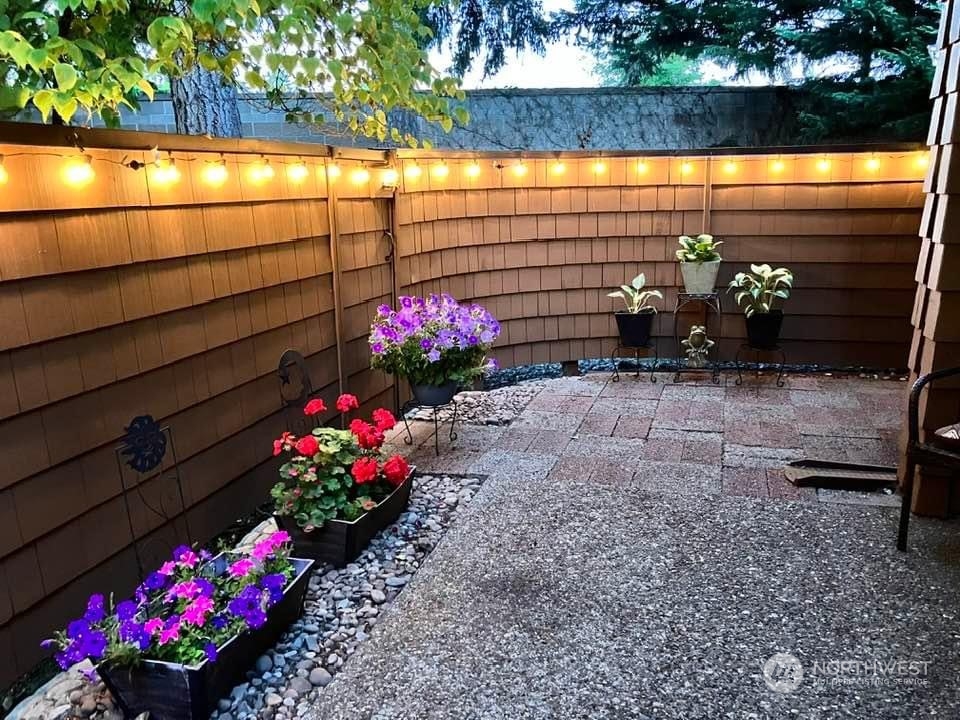 11506 NE 128th Street Unit: 22