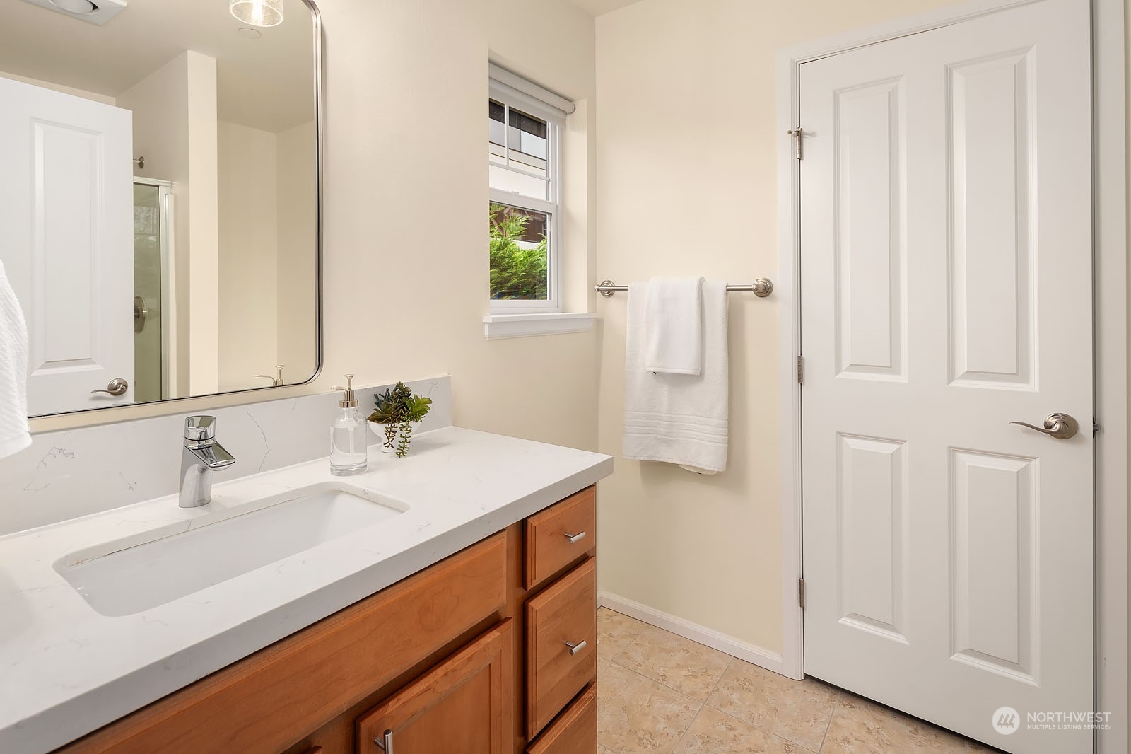 105 118th Avenue SE Unit: 6