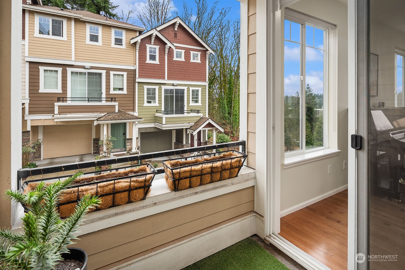 105 118th Avenue SE Unit: 6