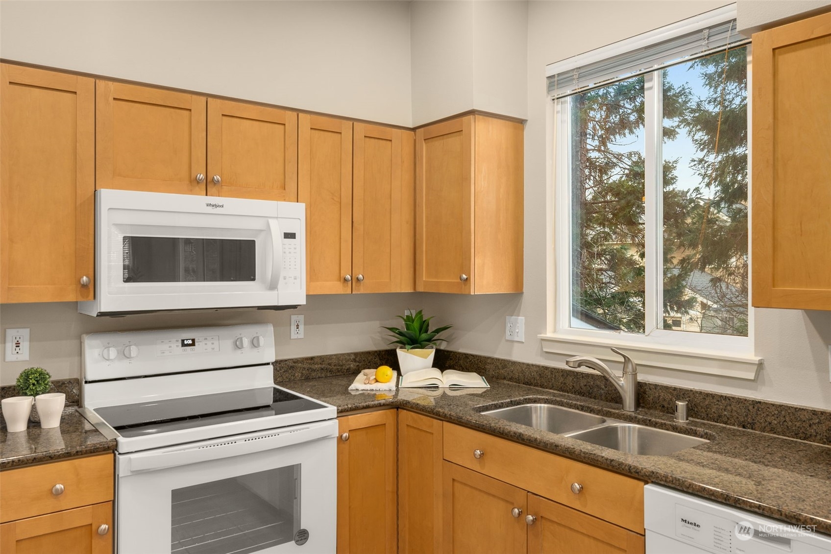 9051 161st Place NE Unit: 2904