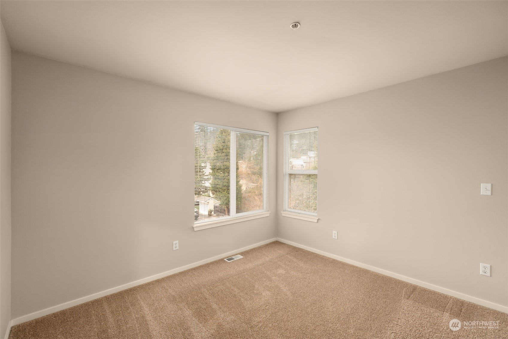 9051 161st Place NE Unit: 2904