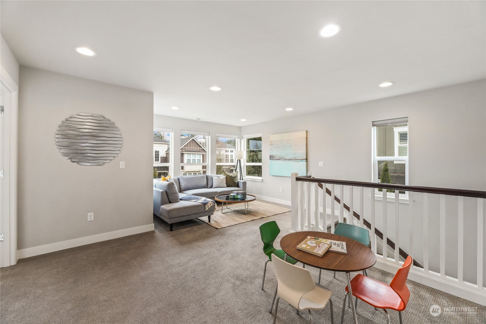 1325 Pine Crest Circle NE