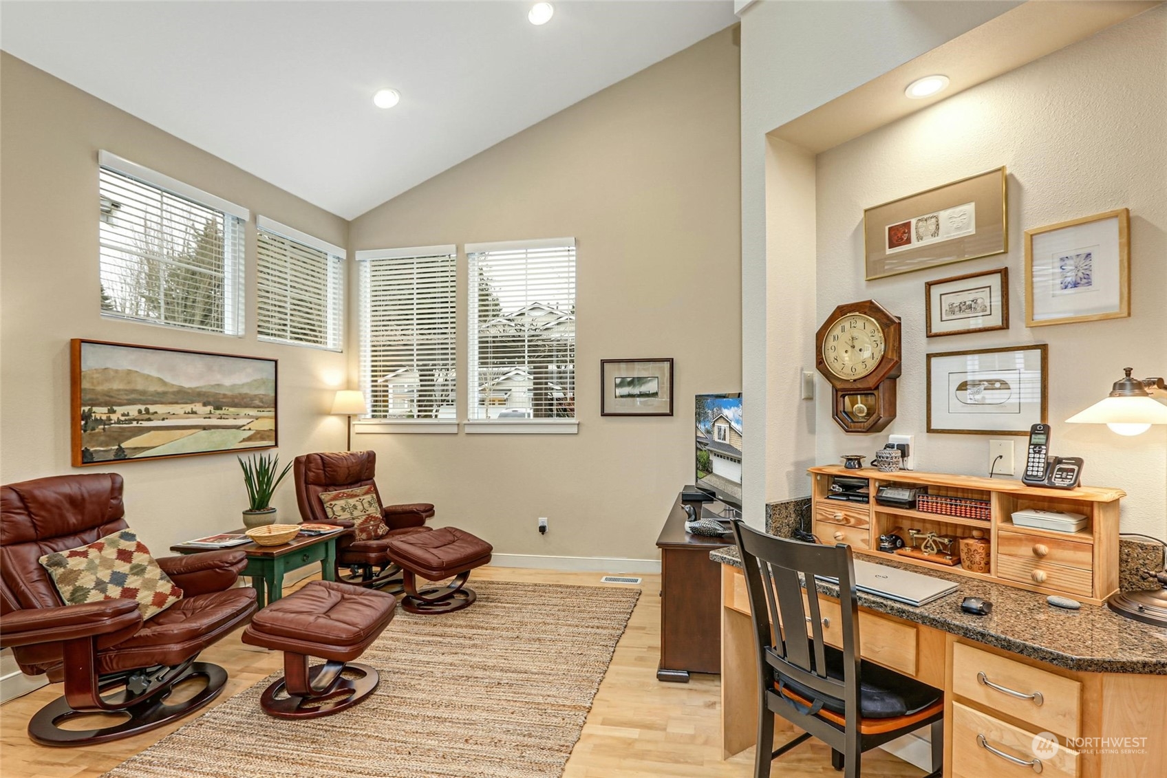 120 Newport Way NW Unit: 5