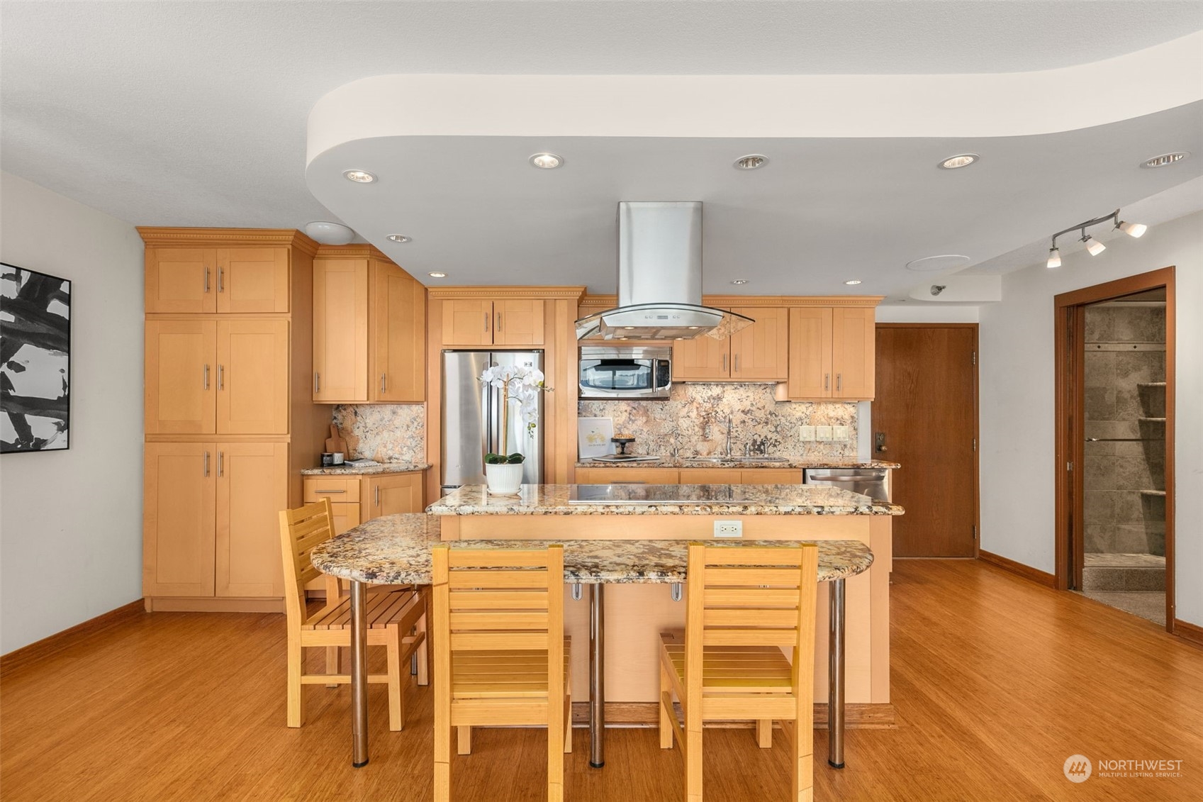 2201 3rd Avenue Unit: 1903