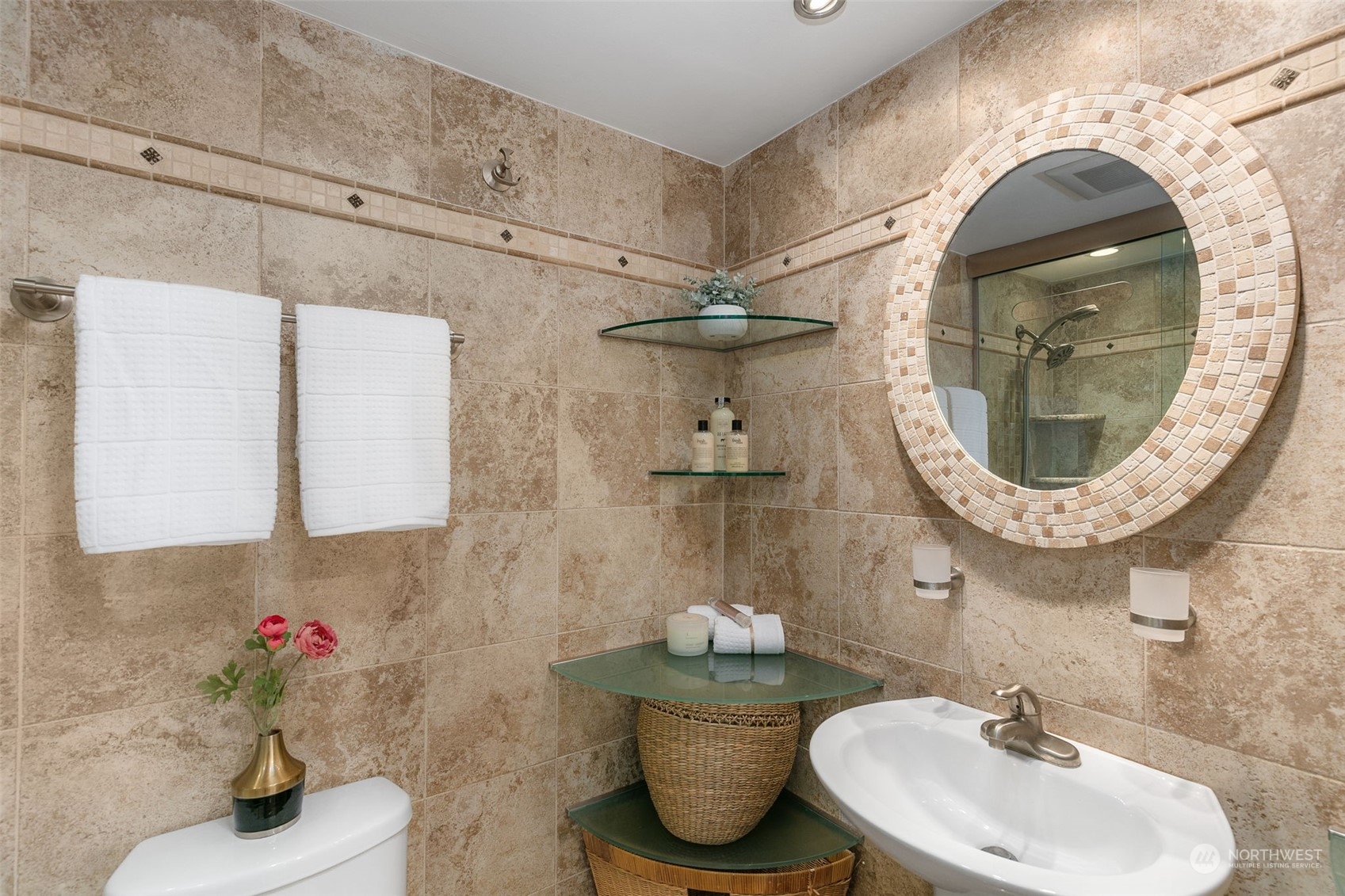 2201 3rd Avenue Unit: 1903