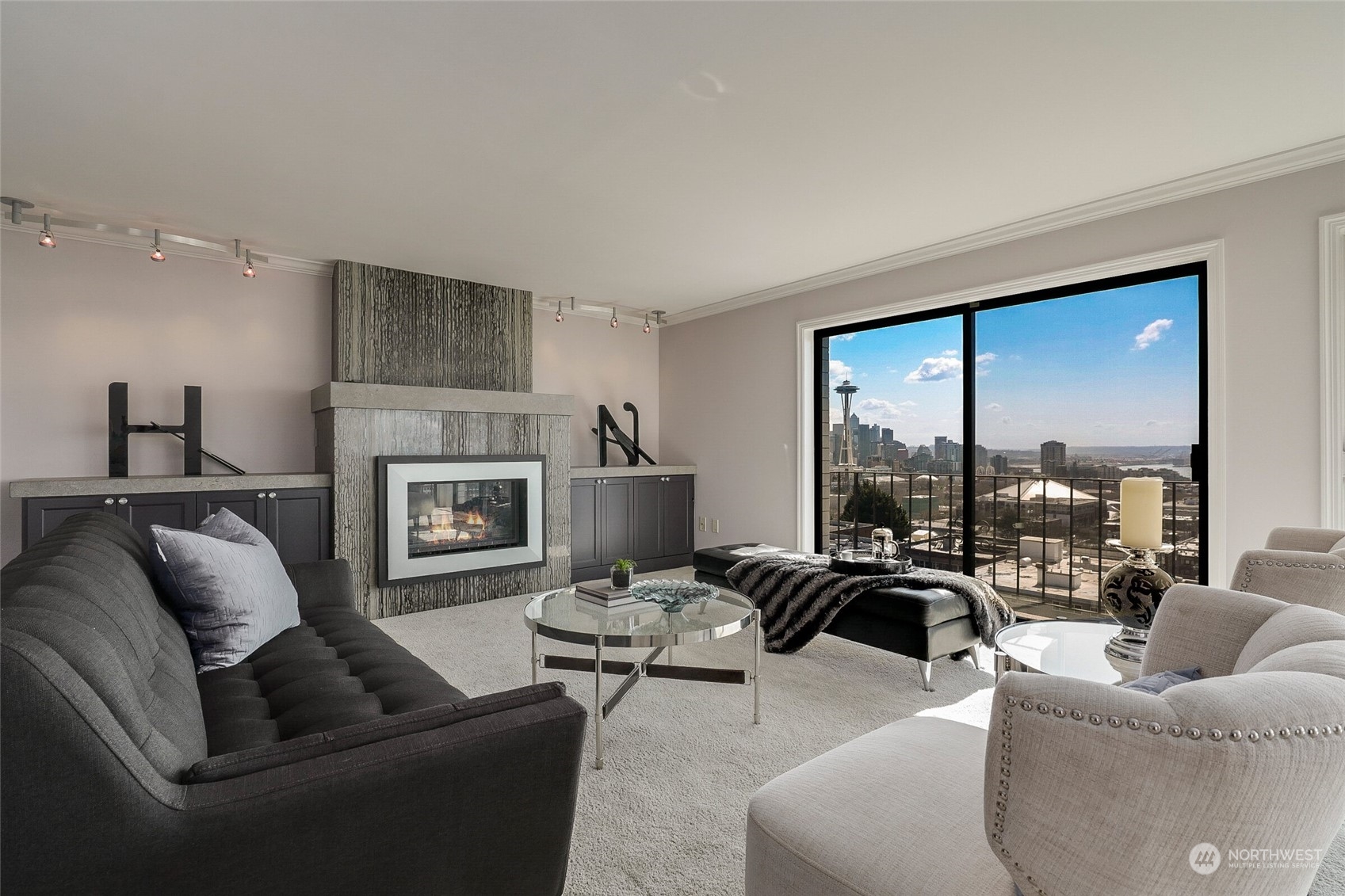 1001 Queen Anne Avenue N Unit: PH-3