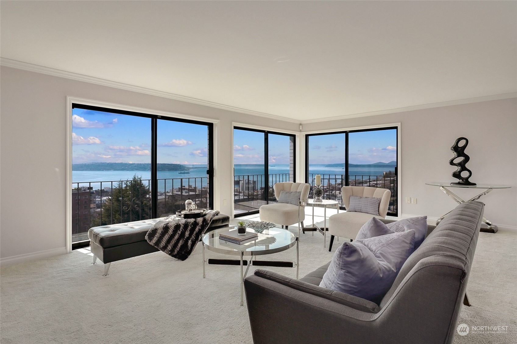 1001 Queen Anne Avenue N Unit: PH-3