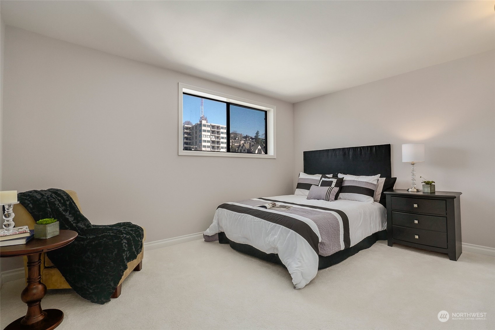 1001 Queen Anne Avenue N Unit: PH-3