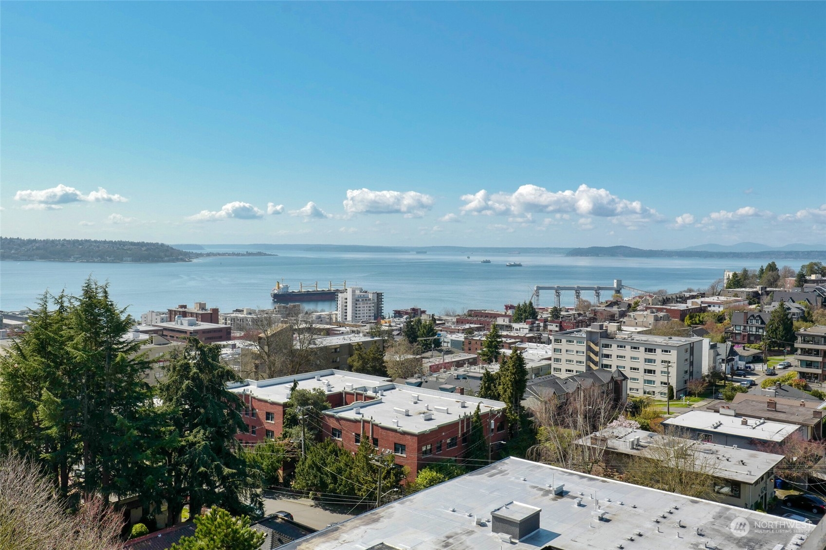 1001 Queen Anne Avenue N Unit: PH-3
