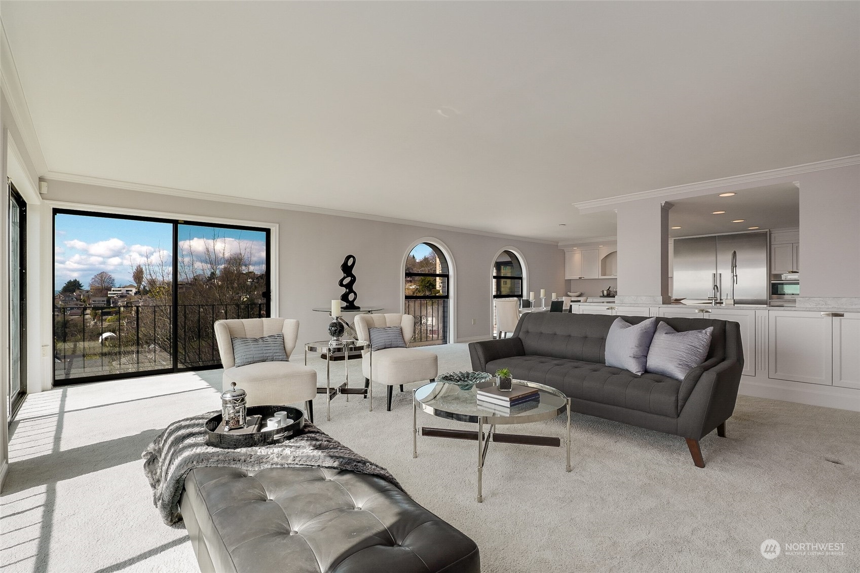 1001 Queen Anne Avenue N Unit: PH-3