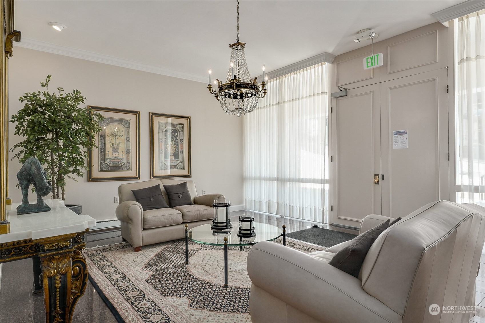 1001 Queen Anne Avenue N Unit: PH-3