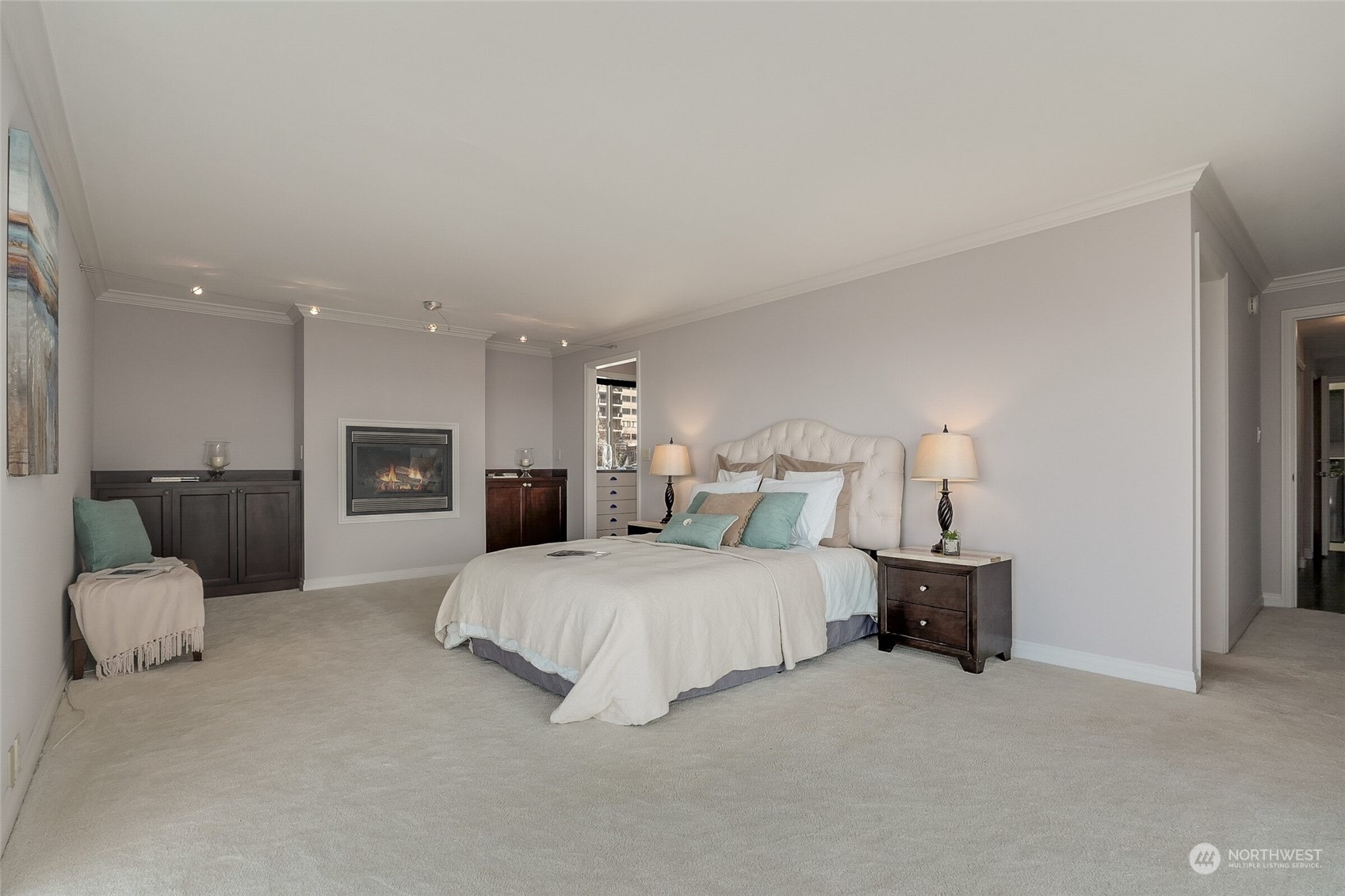 1001 Queen Anne Avenue N Unit: PH-3