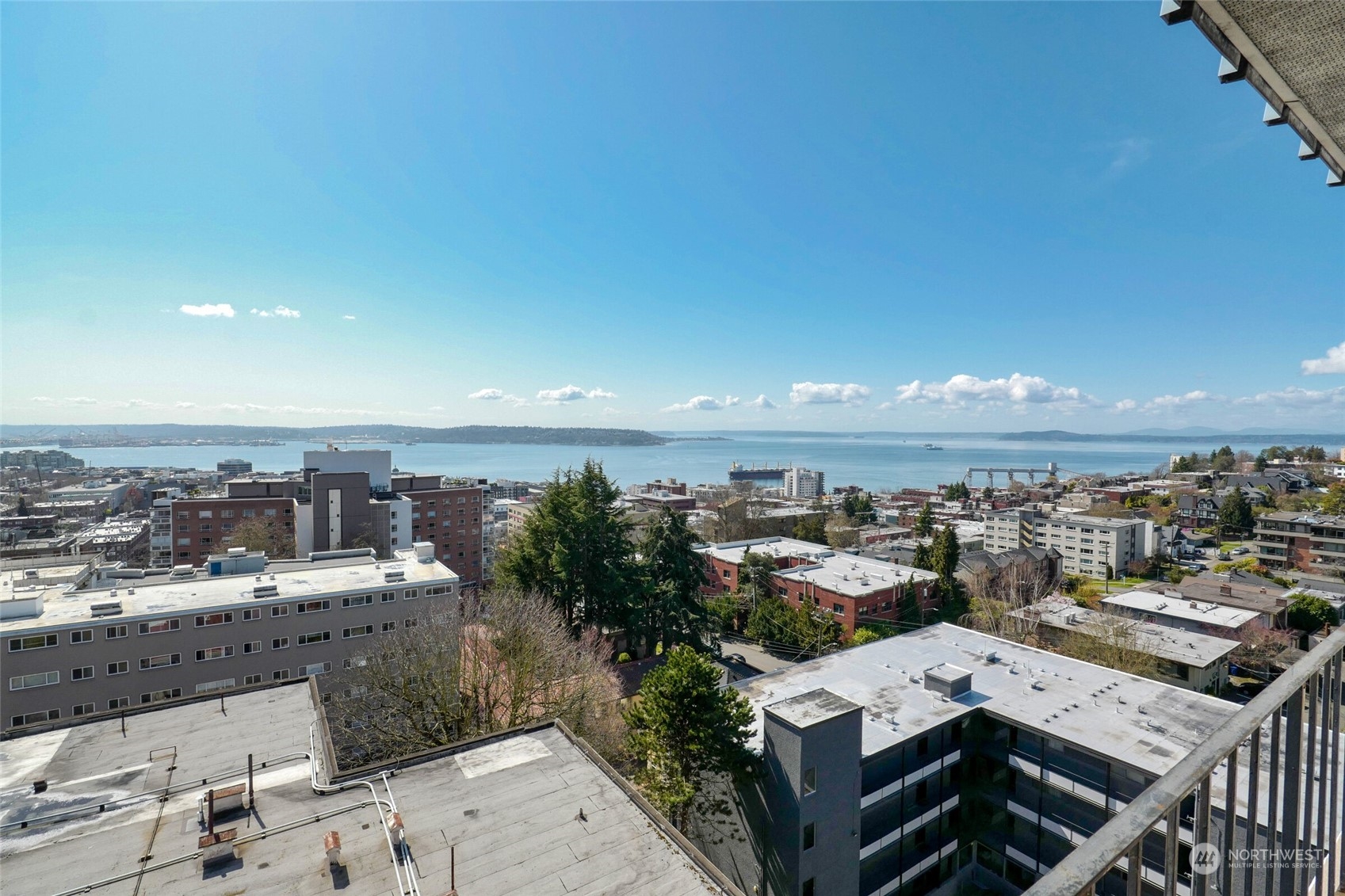 1001 Queen Anne Avenue N Unit: PH-3