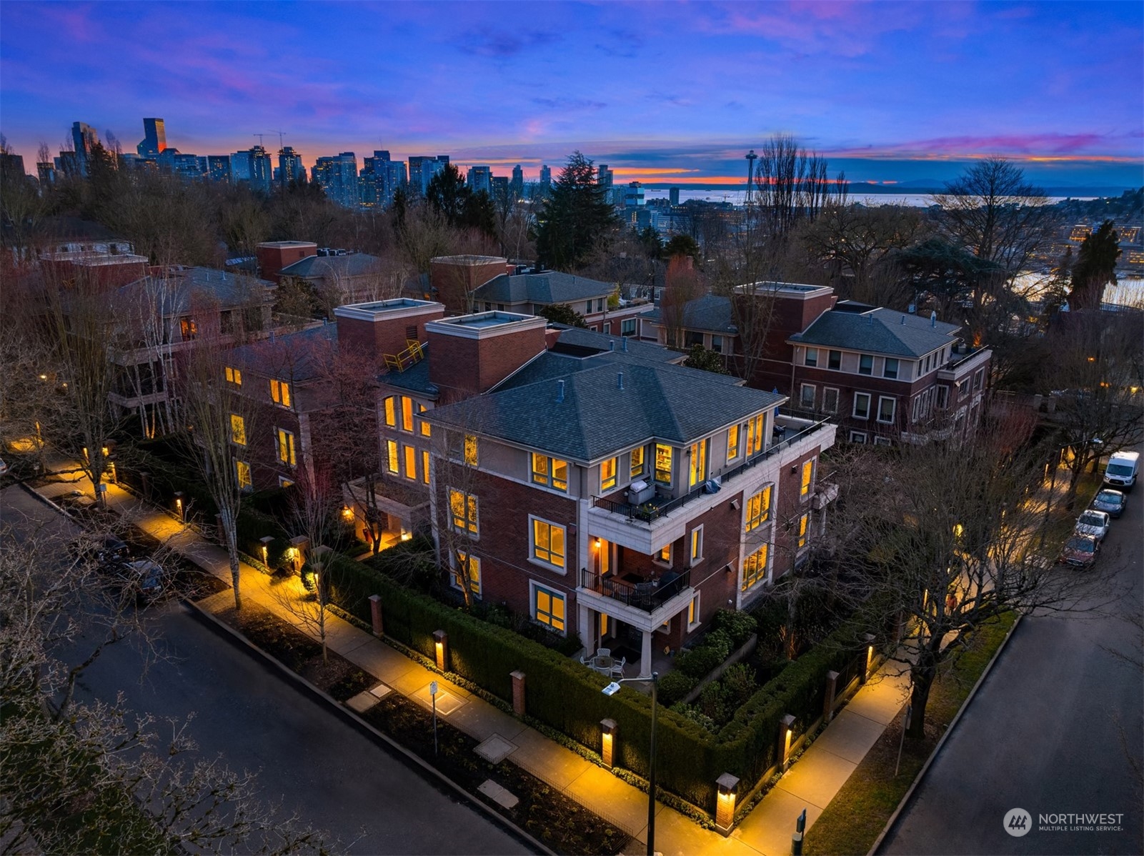 1185 Broadway E Unit: PH7