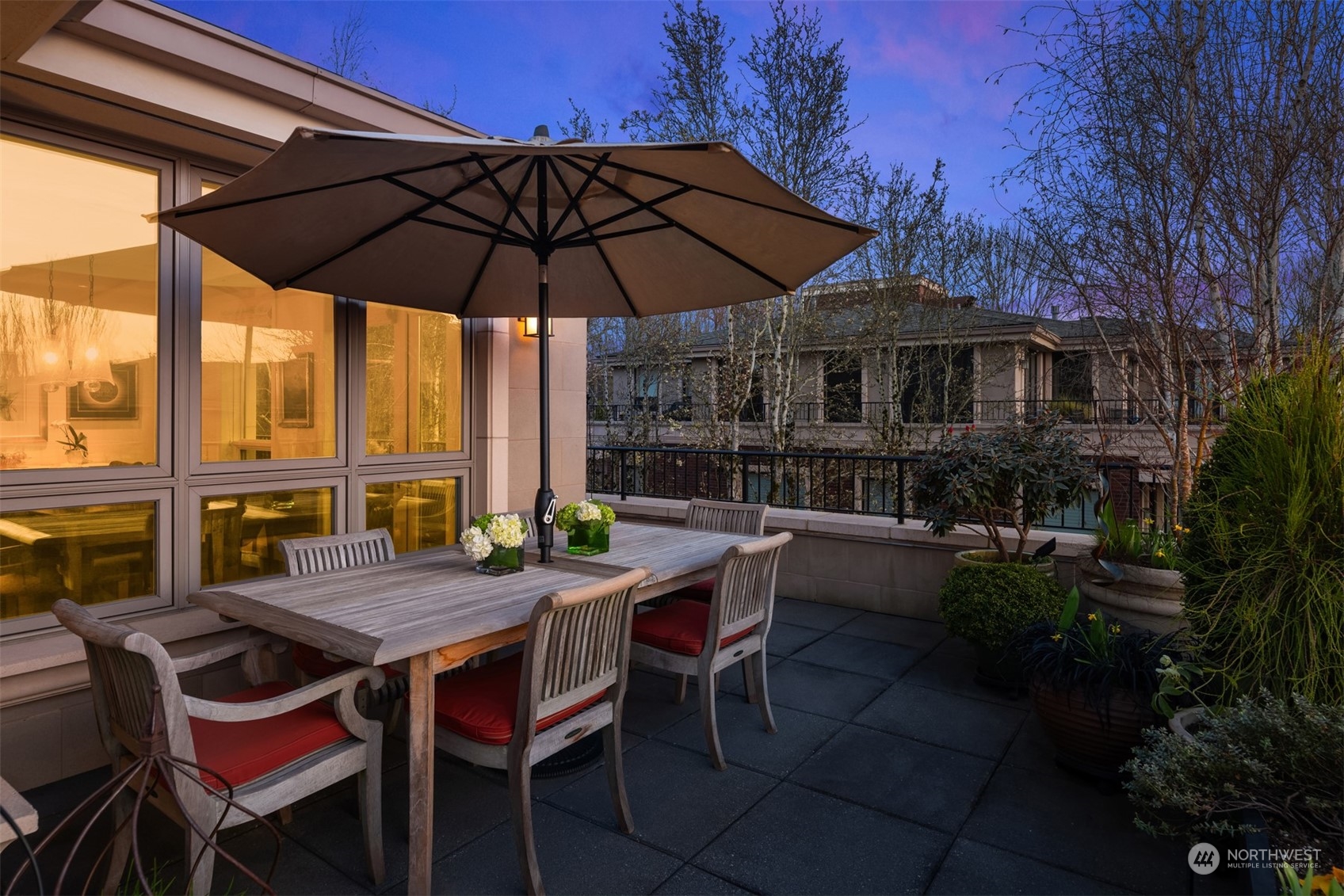 1185 Broadway E Unit: PH7