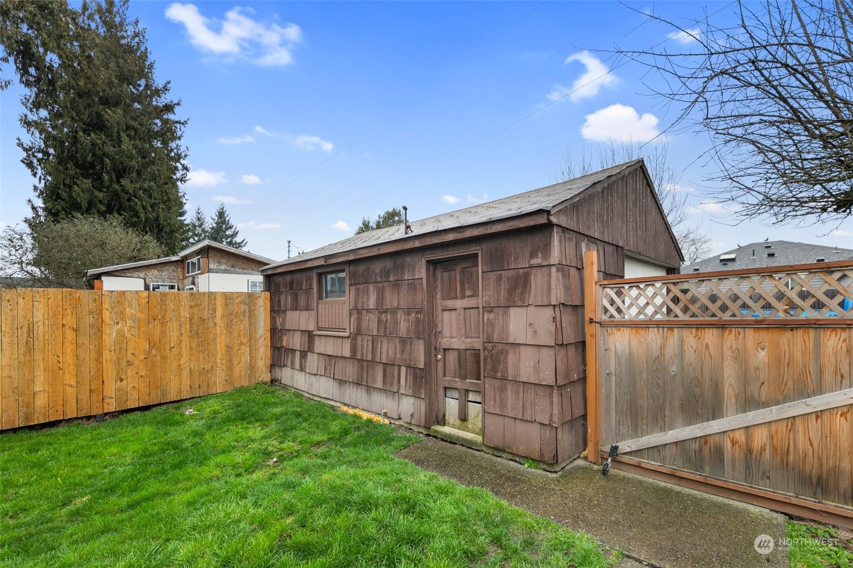 316 Burnett Avenue N