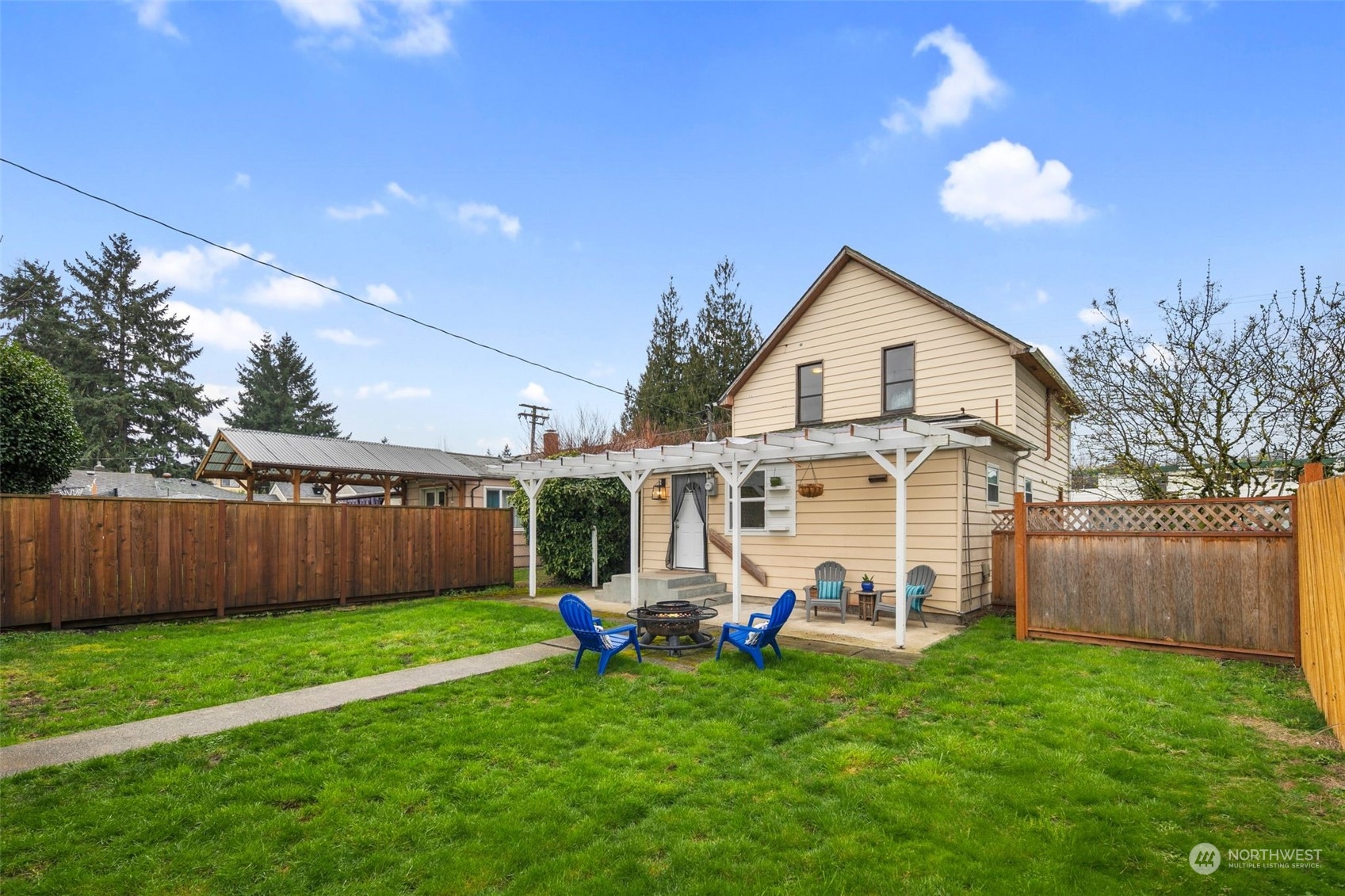 316 Burnett Avenue N