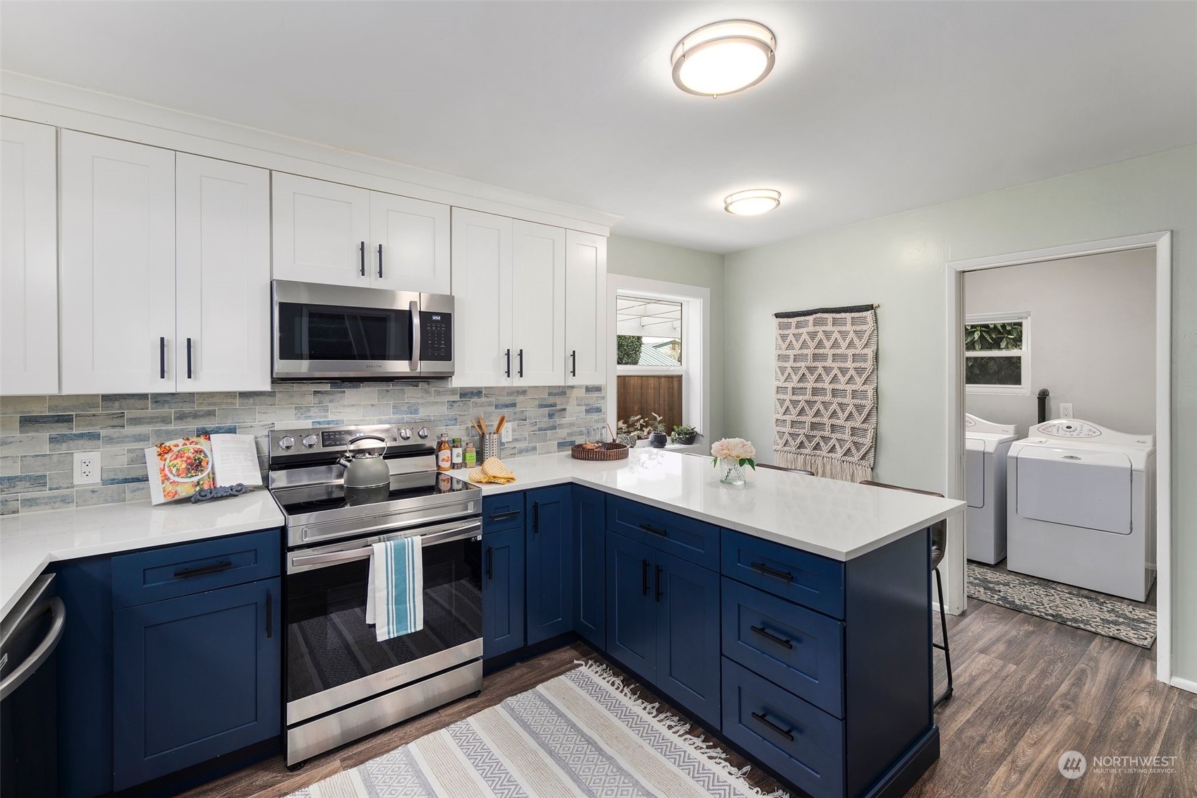 316 Burnett Avenue N