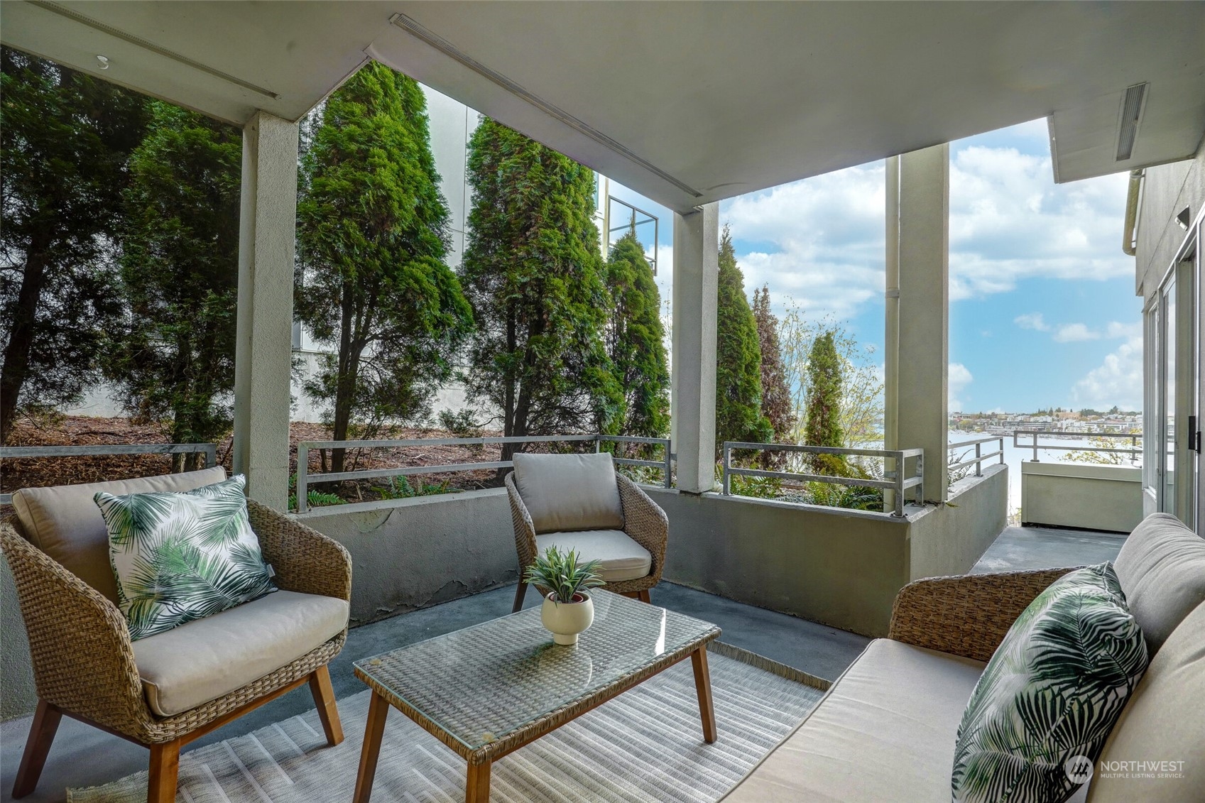 2420 8th Avenue N Unit: N101