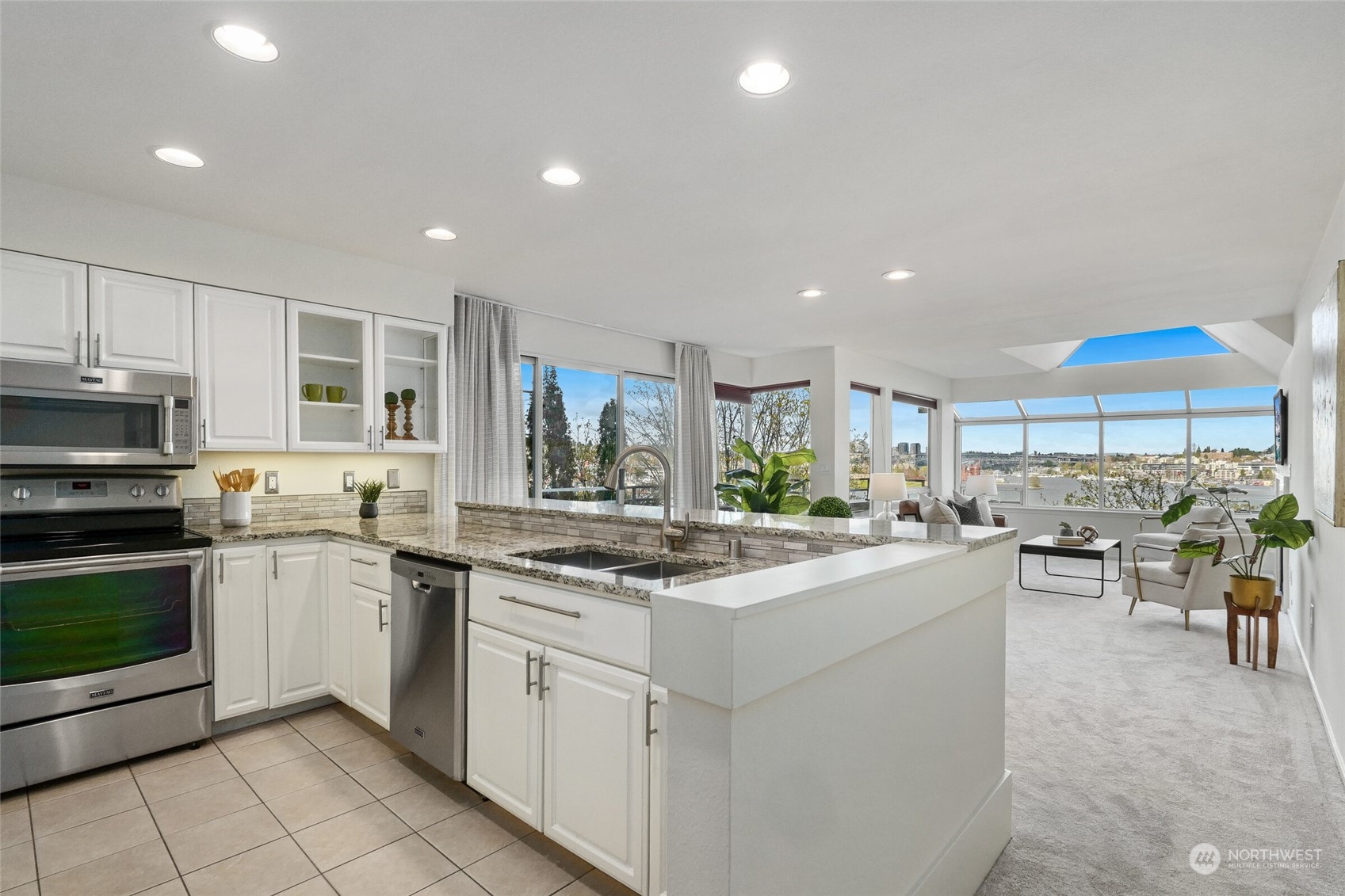 2420 8th Avenue N Unit: N101