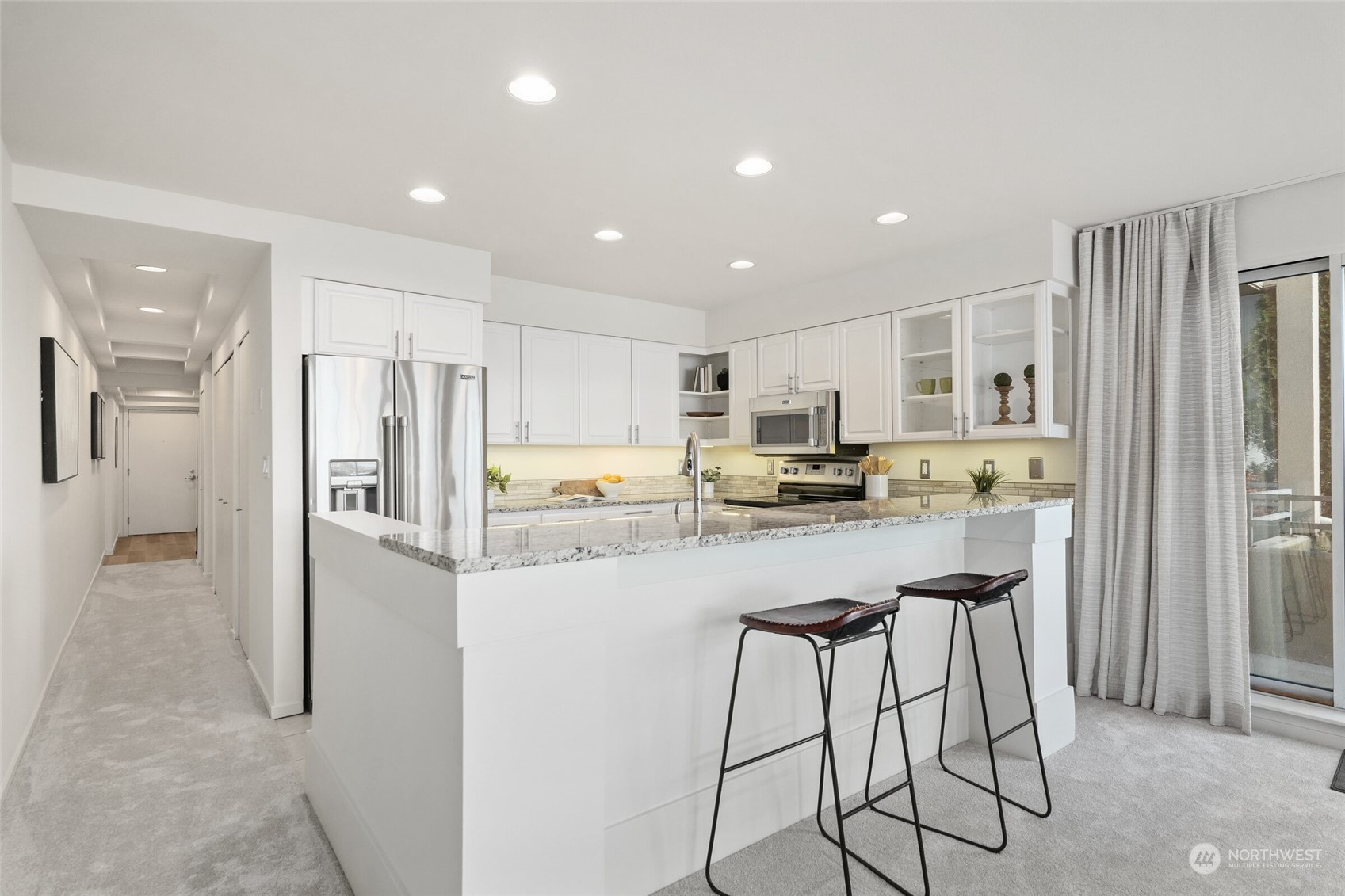 2420 8th Avenue N Unit: N101