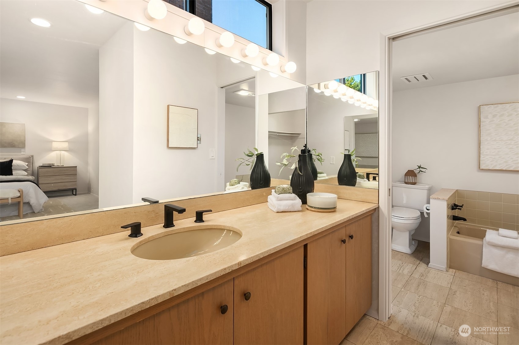 9915 Lake Washington Boulevard NE Unit: A-203