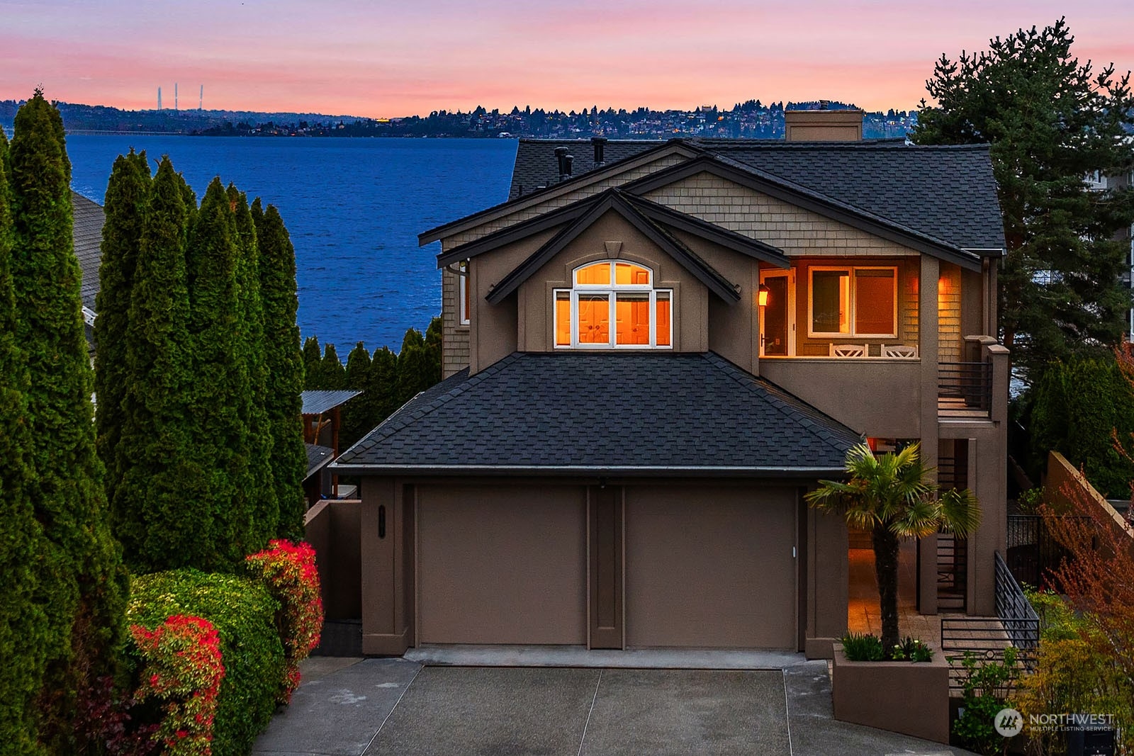 6101 Lake Washington Boulevard NE