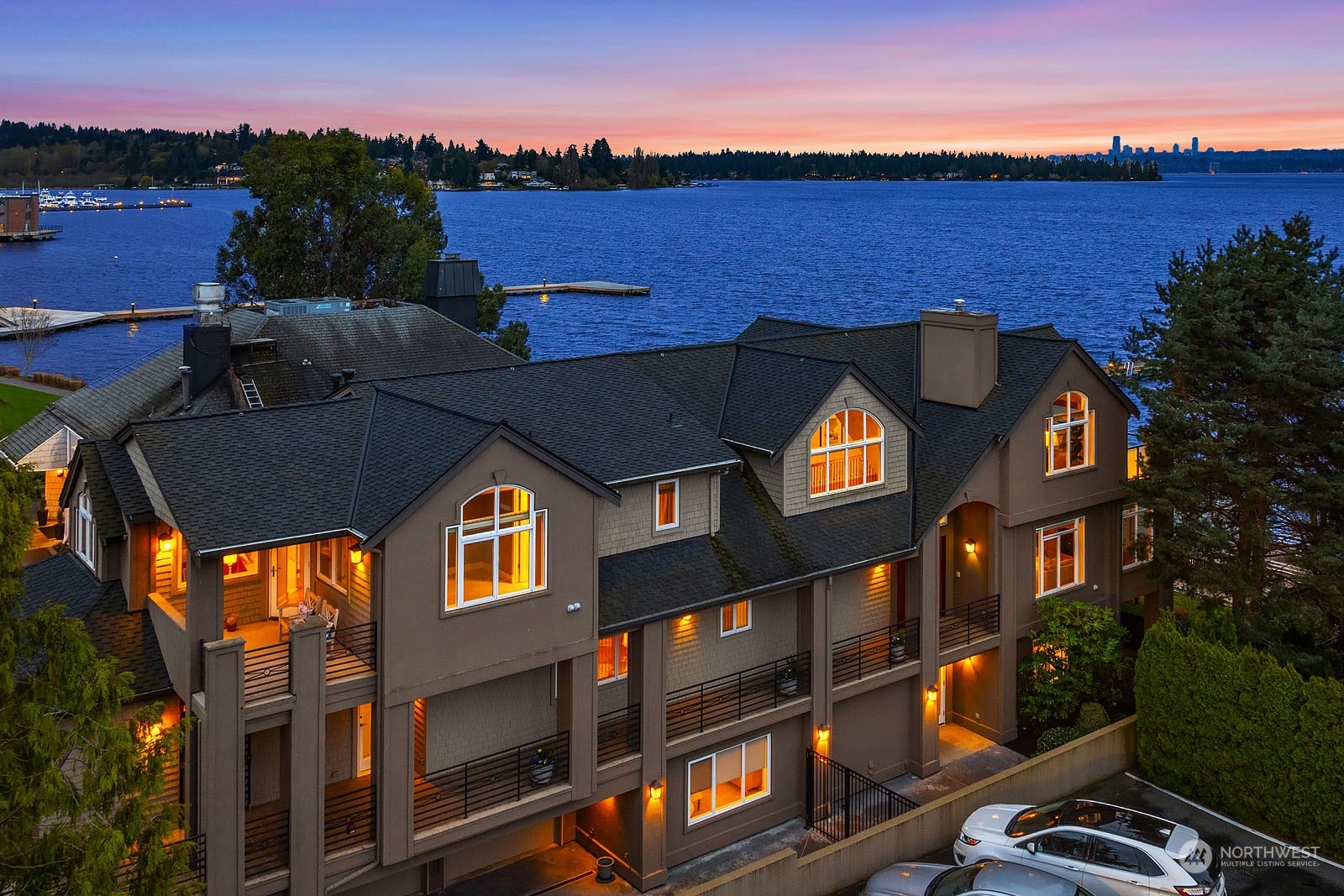 6101 Lake Washington Boulevard NE