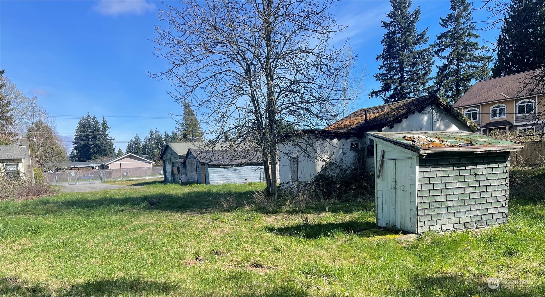 3607 NE 12th Street