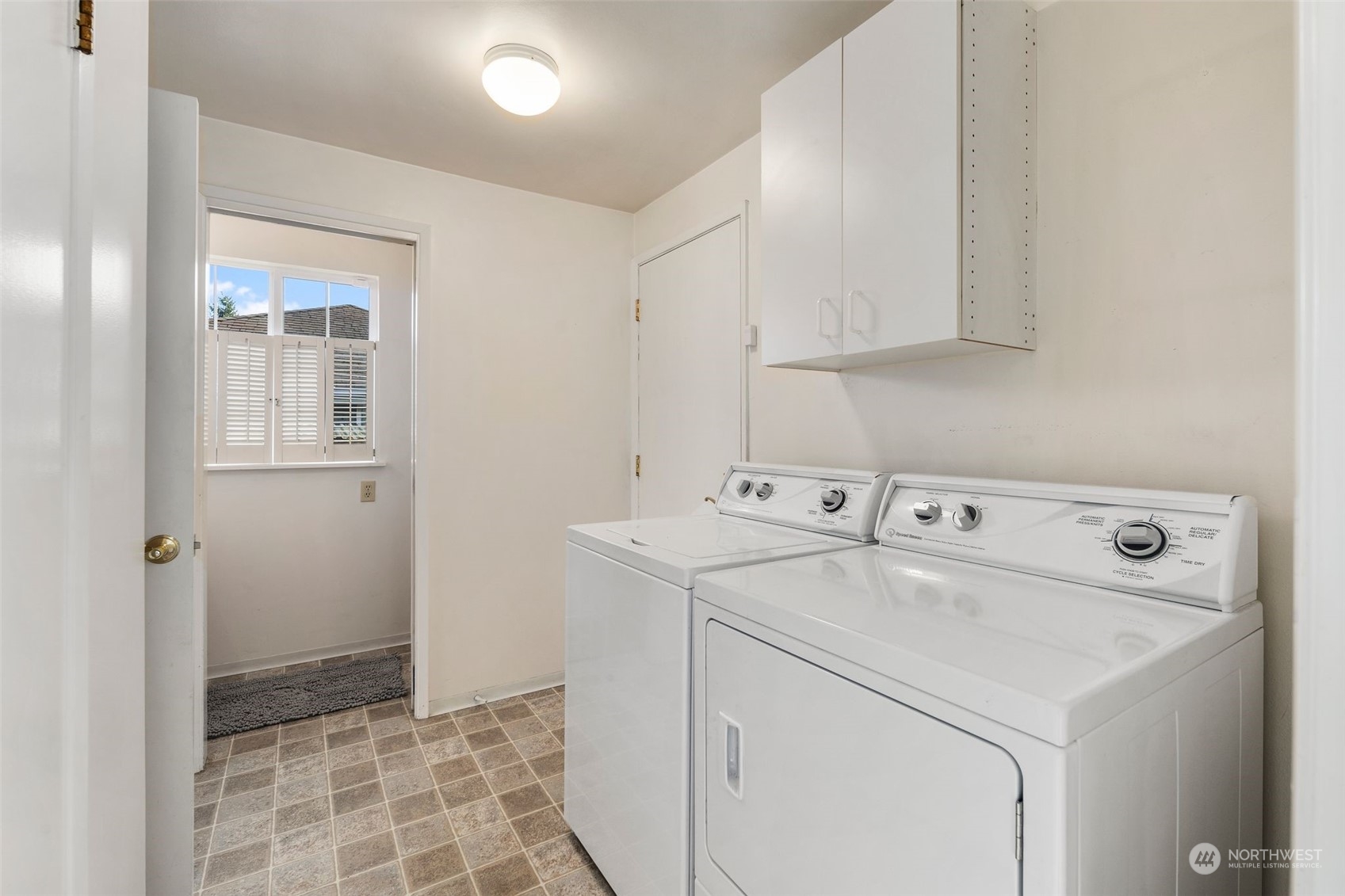 8105 208th Place SW