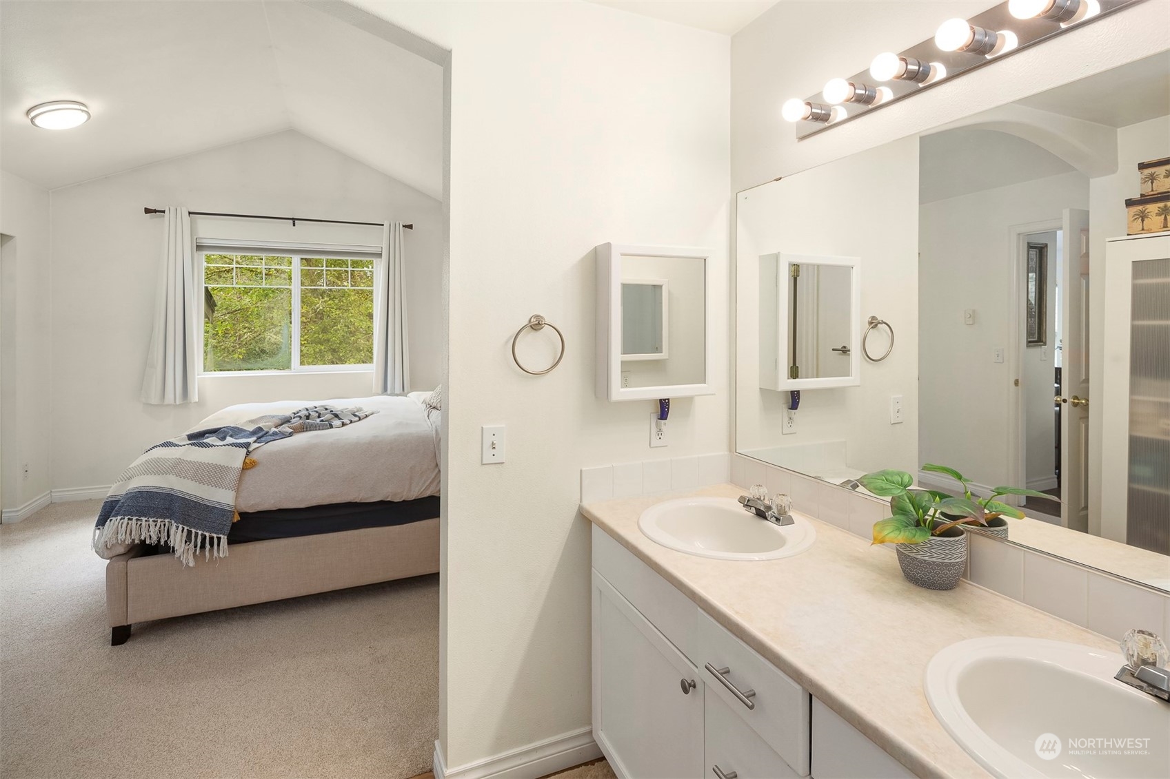 18501 SE Newport Way Unit: H335