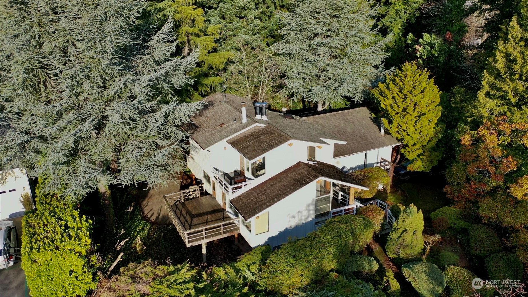 7570 NE 28TH Place