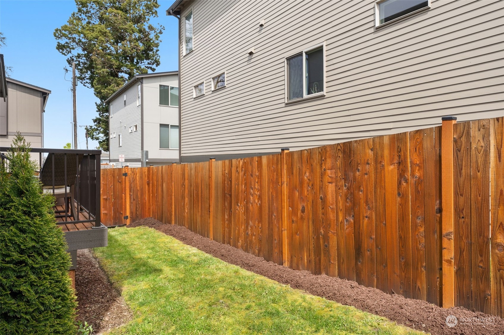 16306 1st Avenue NE