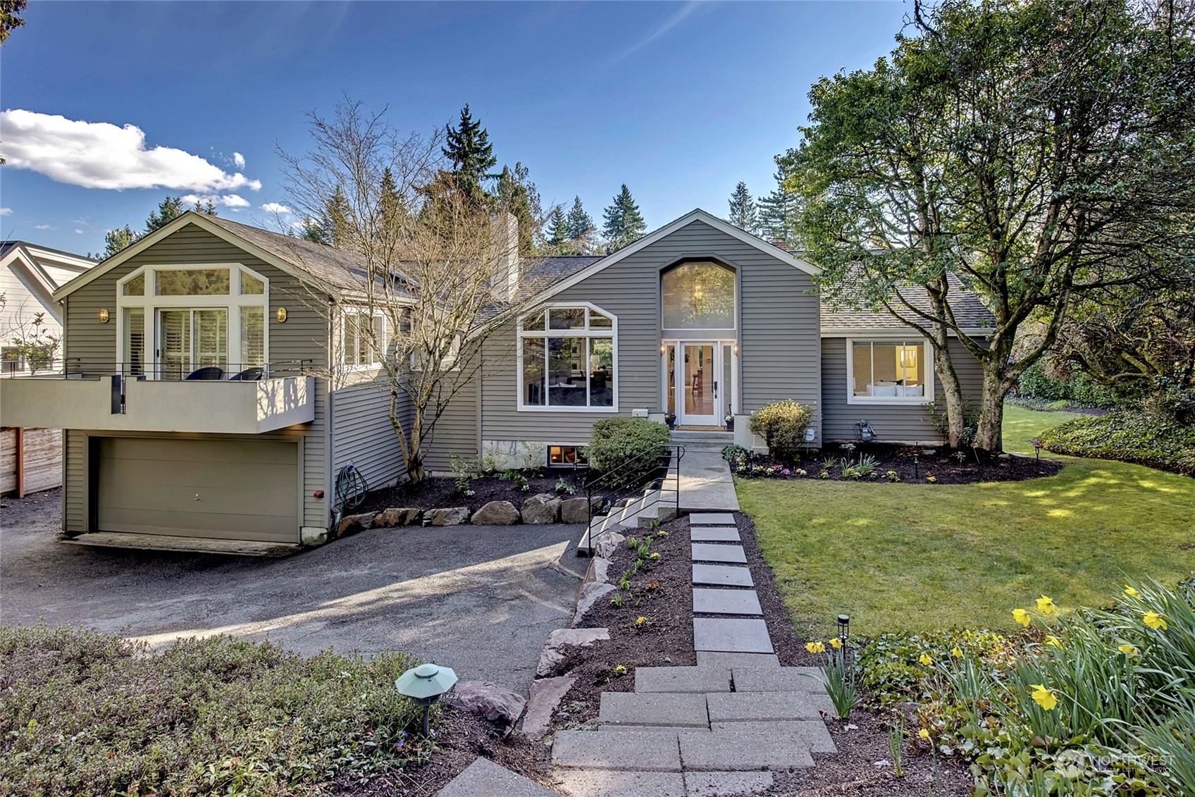 7677 NE 14th Street