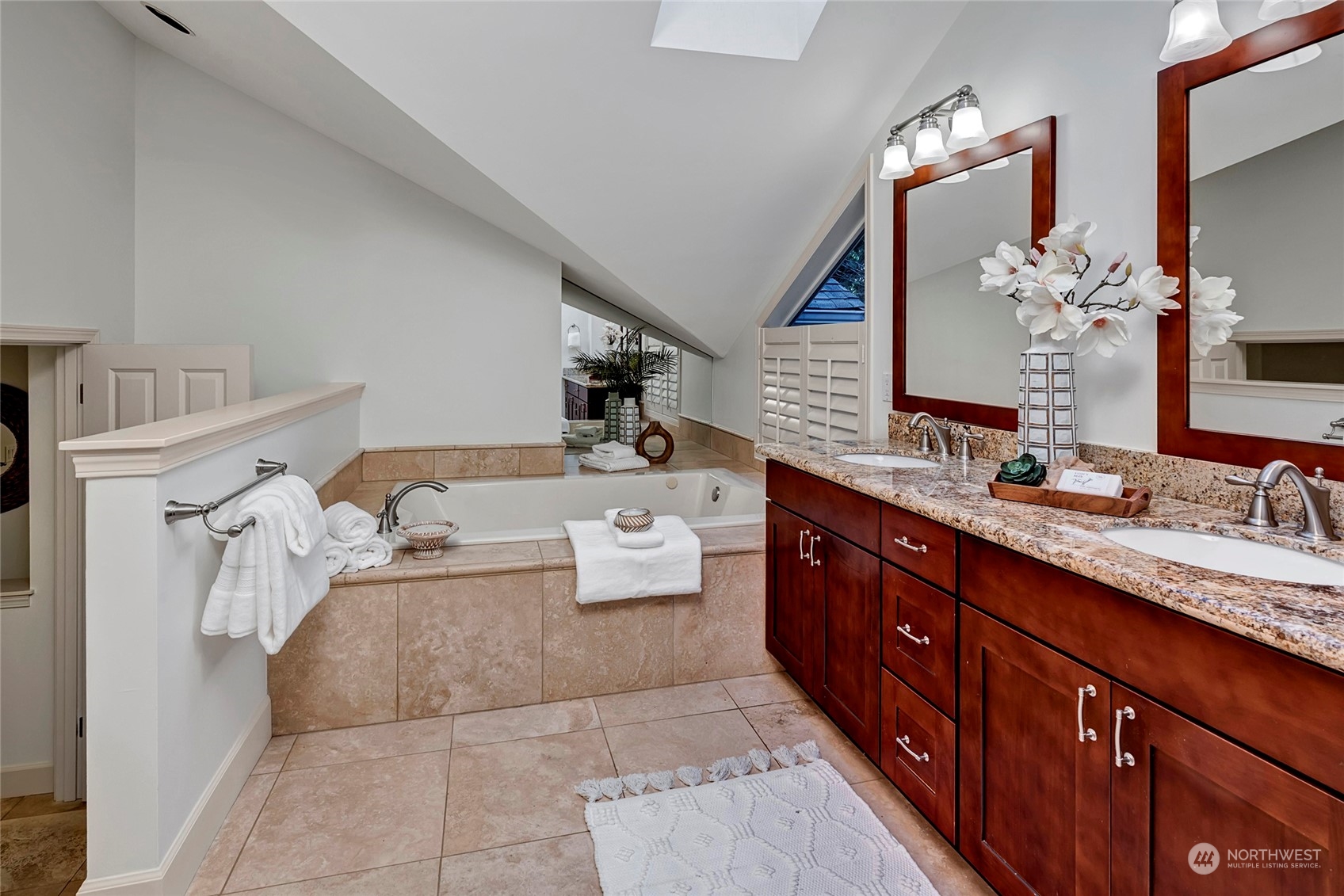 7677 NE 14th Street