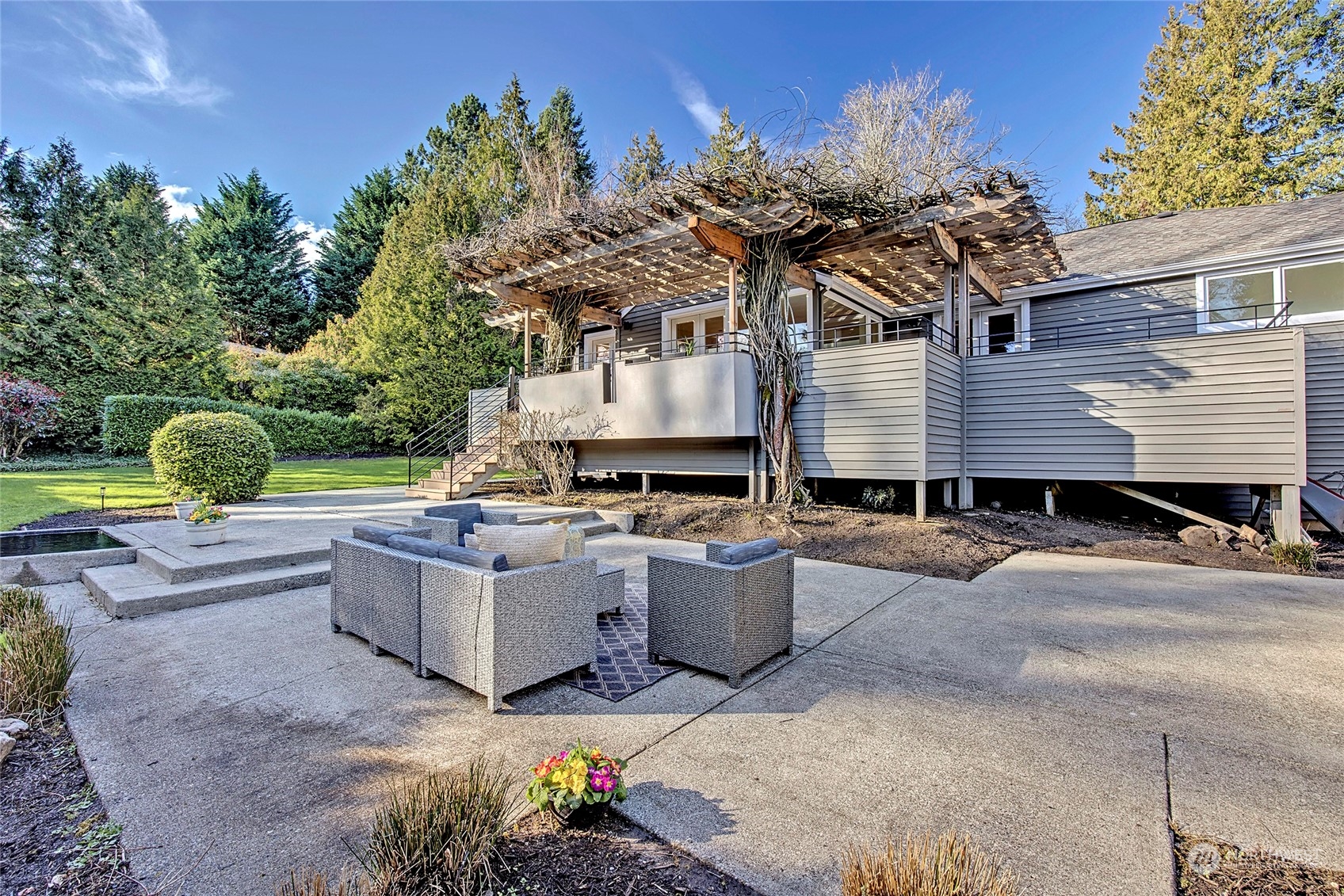 7677 NE 14th Street