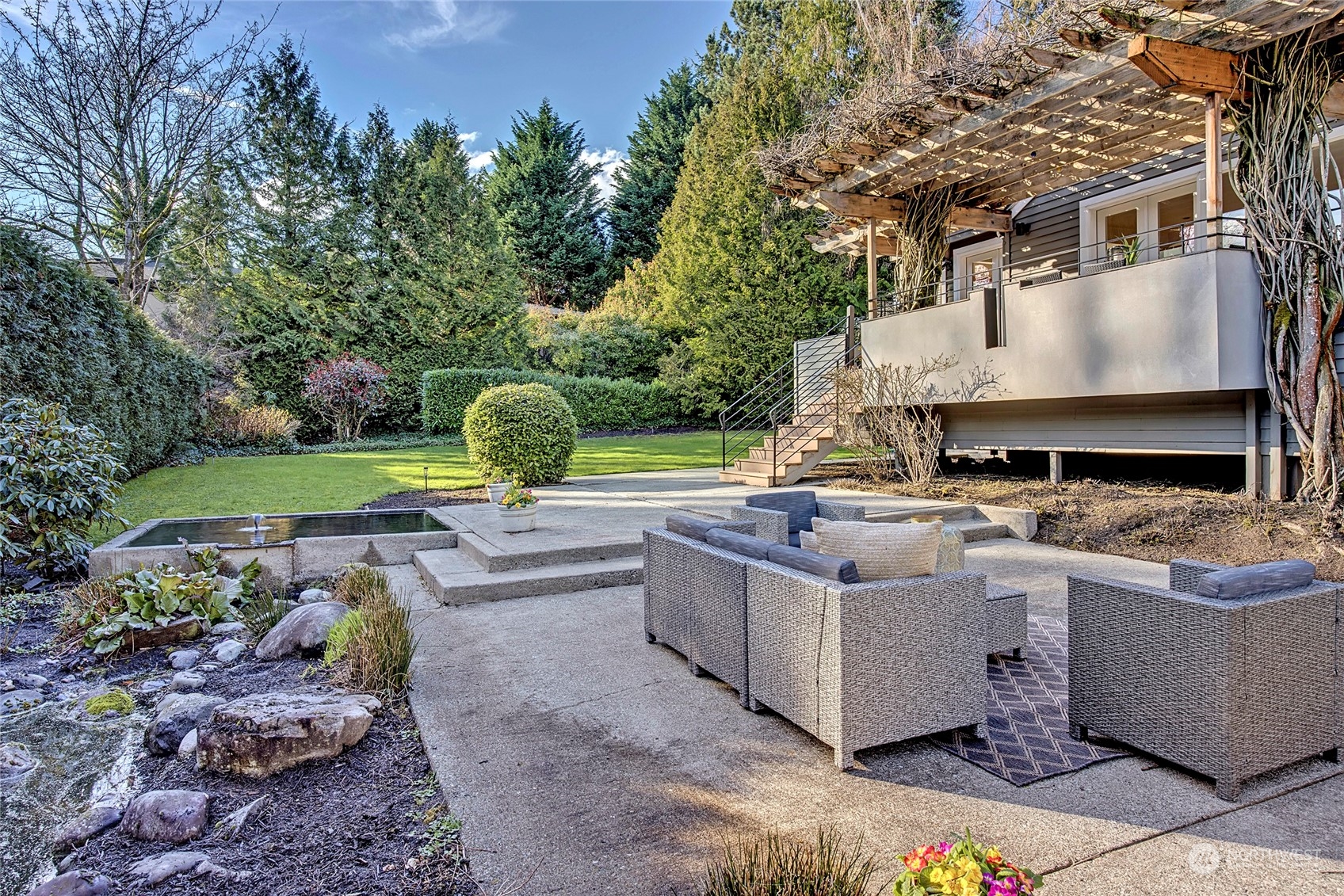 7677 NE 14th Street