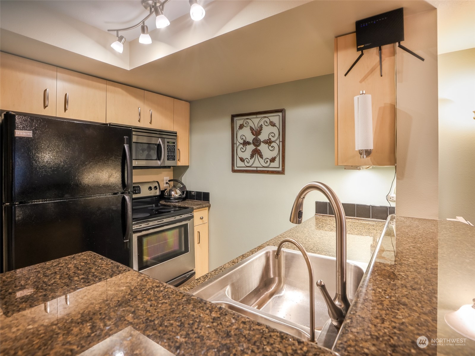 108 5th Avenue S Unit: 408