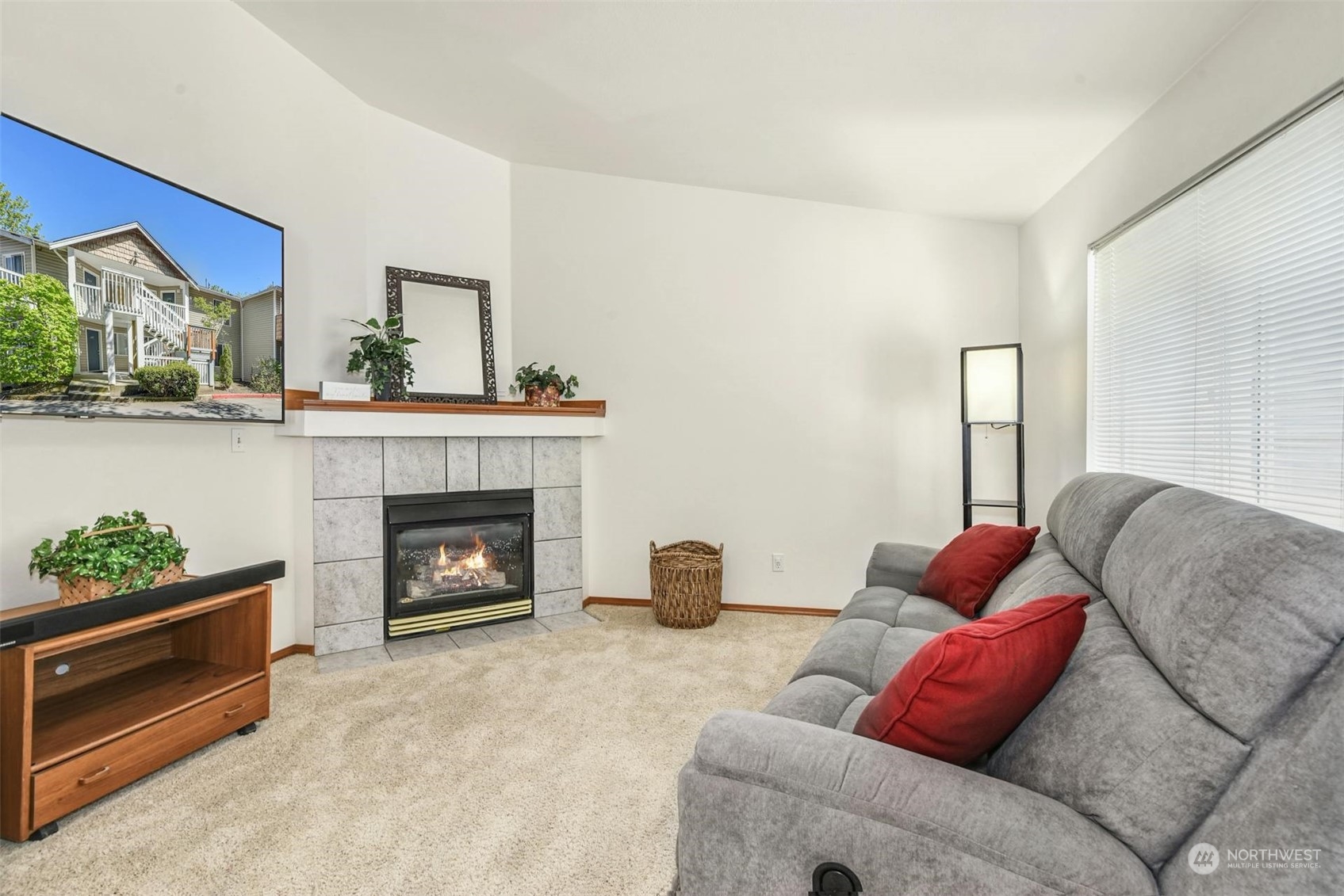 15101 Admiralty Way Unit: 206