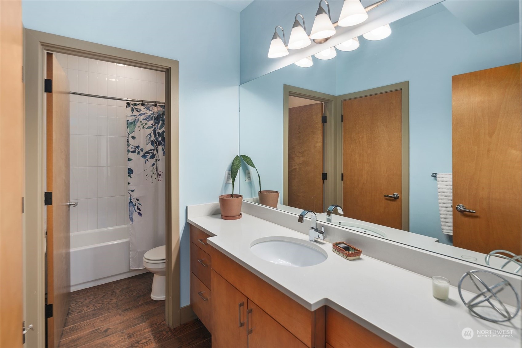 1847 W Lake Sammamish SE