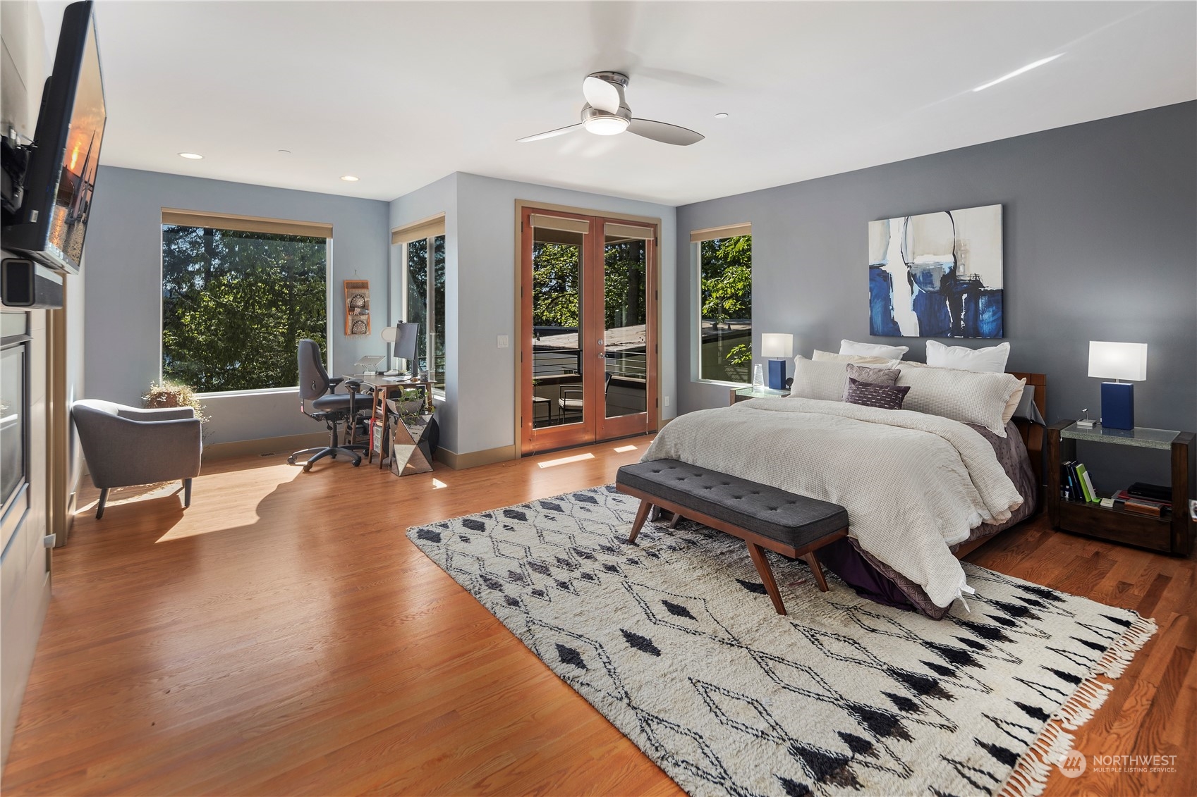 1847 W Lake Sammamish SE