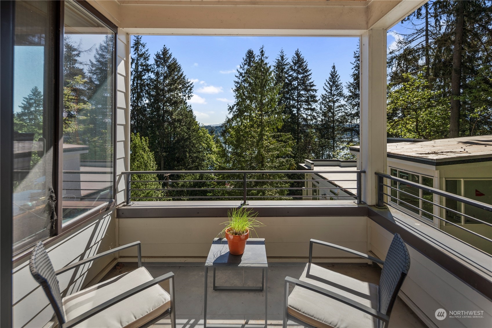 1847 W Lake Sammamish SE